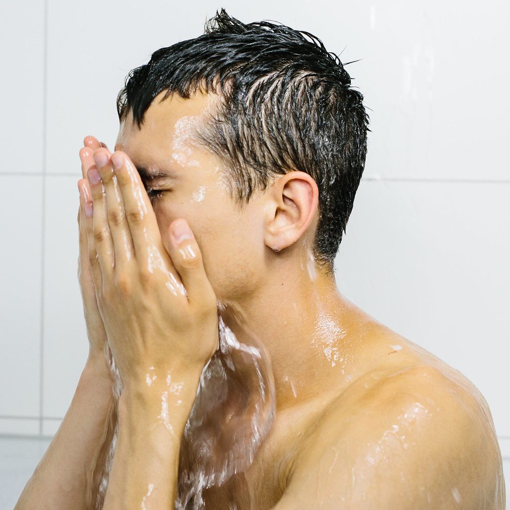 How to Control Oily Skin: What Actually Works for Men